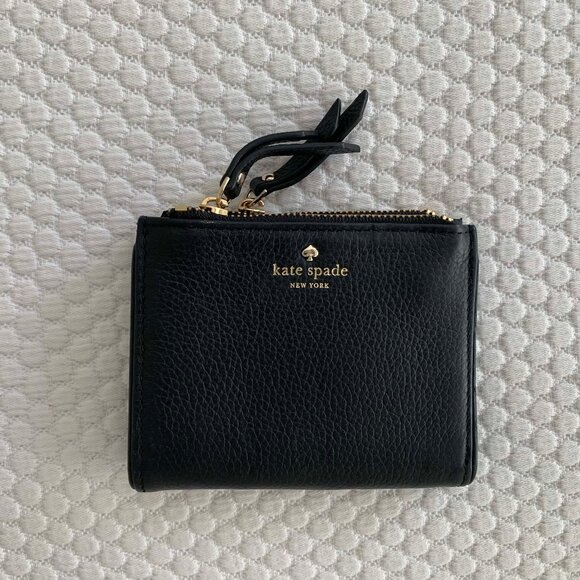 Kate Spade Mulberry Street Small Malea Wallet Black Leather Bifold WLRU3075 - Picture 1 of 3